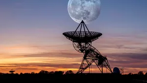 Oamenii de ştiinţă, uluiţi de semnale radio trimise din spaţiu la fiecare 16 zile. De unde ar proveni