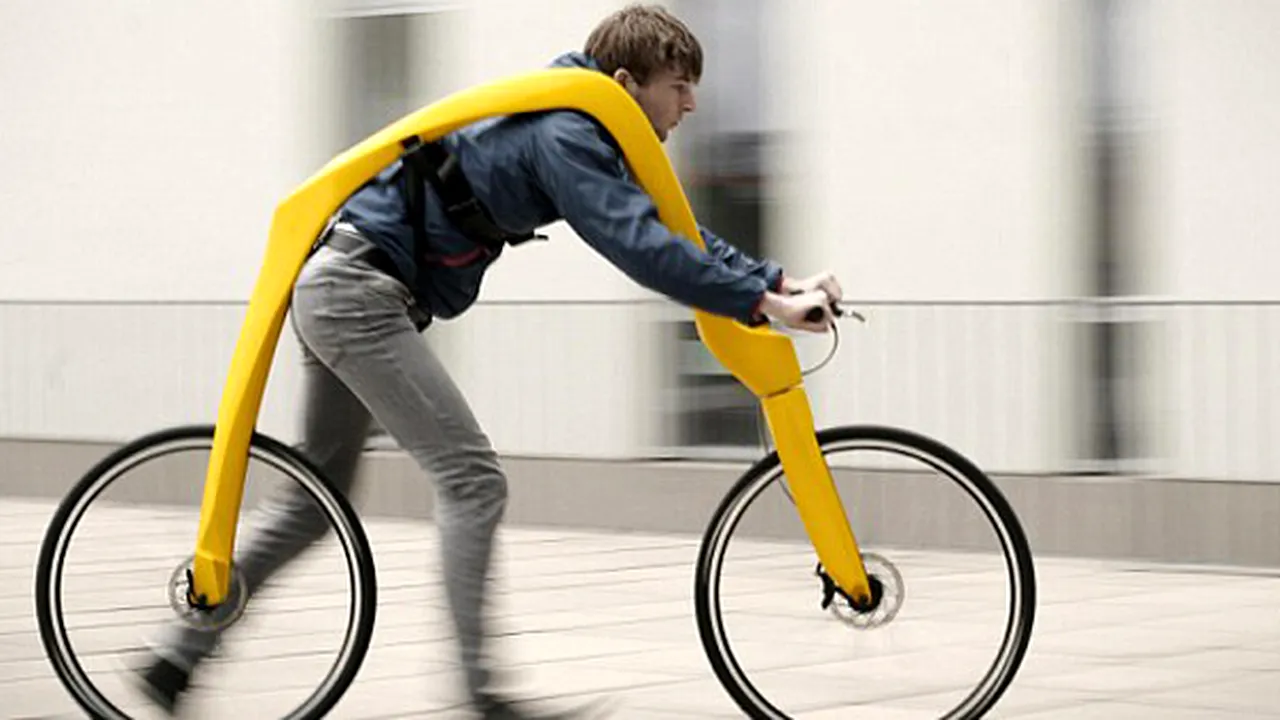Ultima invenţie în materie de transport urban: bicicleta fără pedale şi fără şa - FOTO
