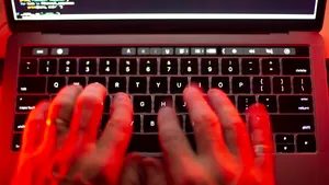 Hackerii ruși au piratat camere de supraveghere din Olanda pentru a spiona transporturile militare către Ucraina