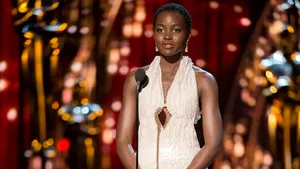 Rochia în valoare de 150.000 de dolari purtată la gala Oscar 2015 de Lupita Nyong'o fost furată - FOTO