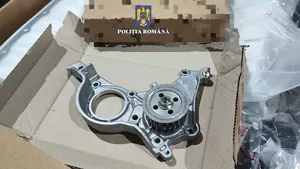 Piese auto, susceptibile a fi contrafăcute, găsite în Portul Constanţa Sud - Agigea 