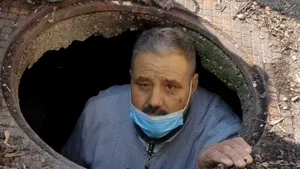 VIDEO Deţinutul care a evadat de la Spitalul Judeţean Craiova a fost prins. Se ascundea într-un canal 