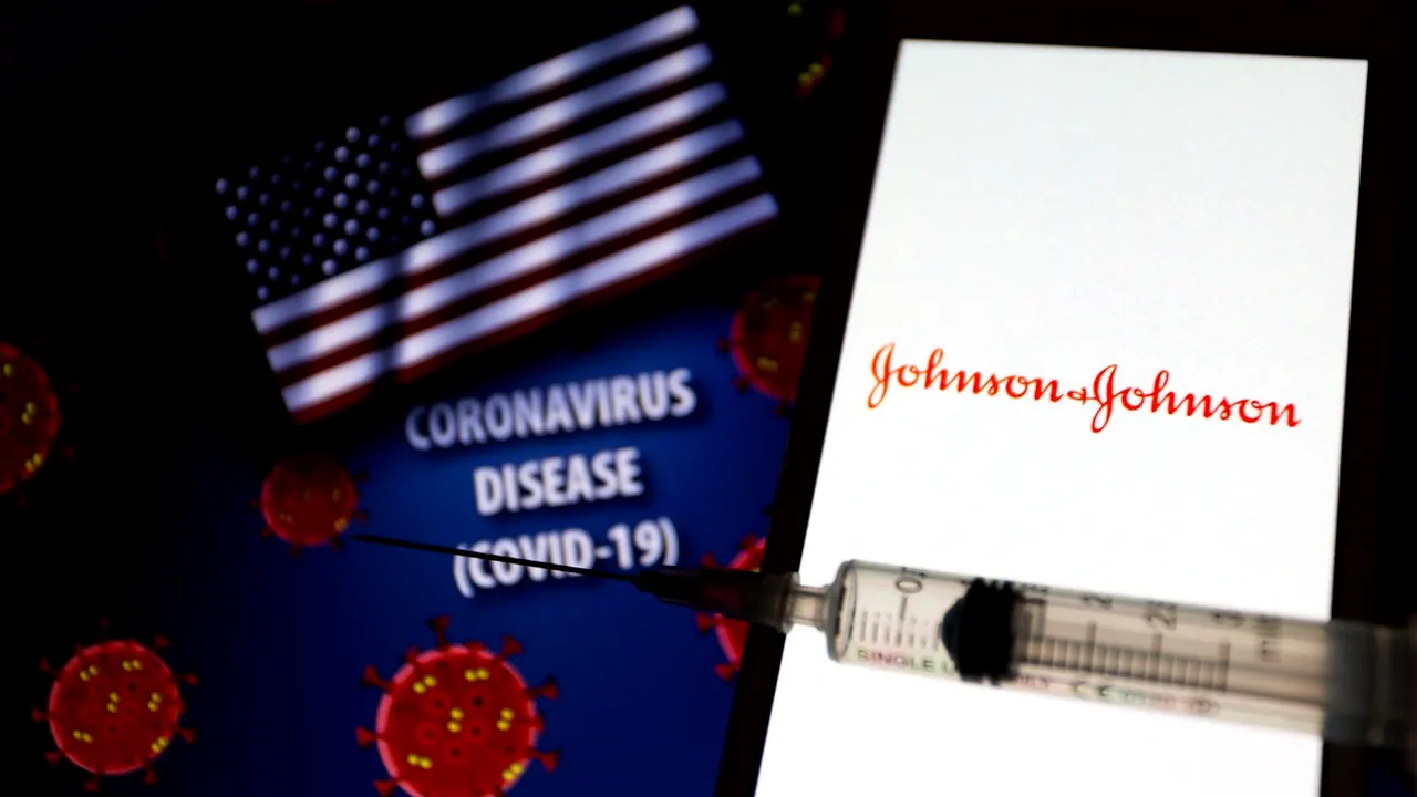 Trump îi îndeamnă pe americani să se vaccineze. Fostul preşedinte este critic la adresa vaccinului creat de Johnson & Johnson