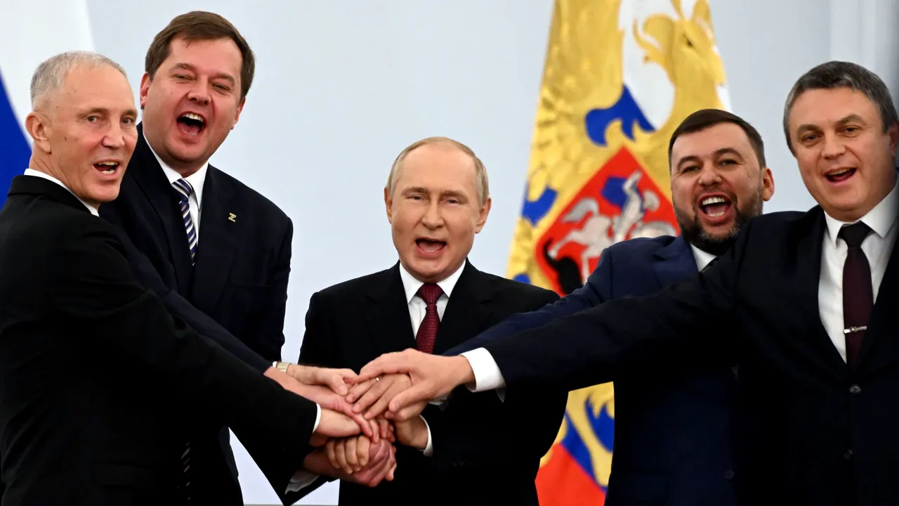 Continuă farsele în regiunile anexate de Rusia: Parlamentul pro-rus de la Lugansk a adoptat o nouă Constituţie

