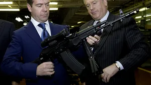 Medvedev, nemulţumit de calitatea armamentului rusesc