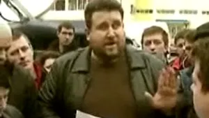 Facturile la întreţinere au scos zeci de persoane în stradă (Video)