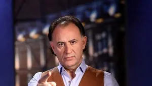 “Oamenii de succes au obligaţia morală de a întoarce noii generaţii toată experienţa acumulată”