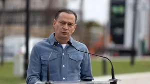 Daniel Băluță a anunțat când va fi gata Pasajul Apărătorii Patriei. Noul pod va avea și linie de tramvai