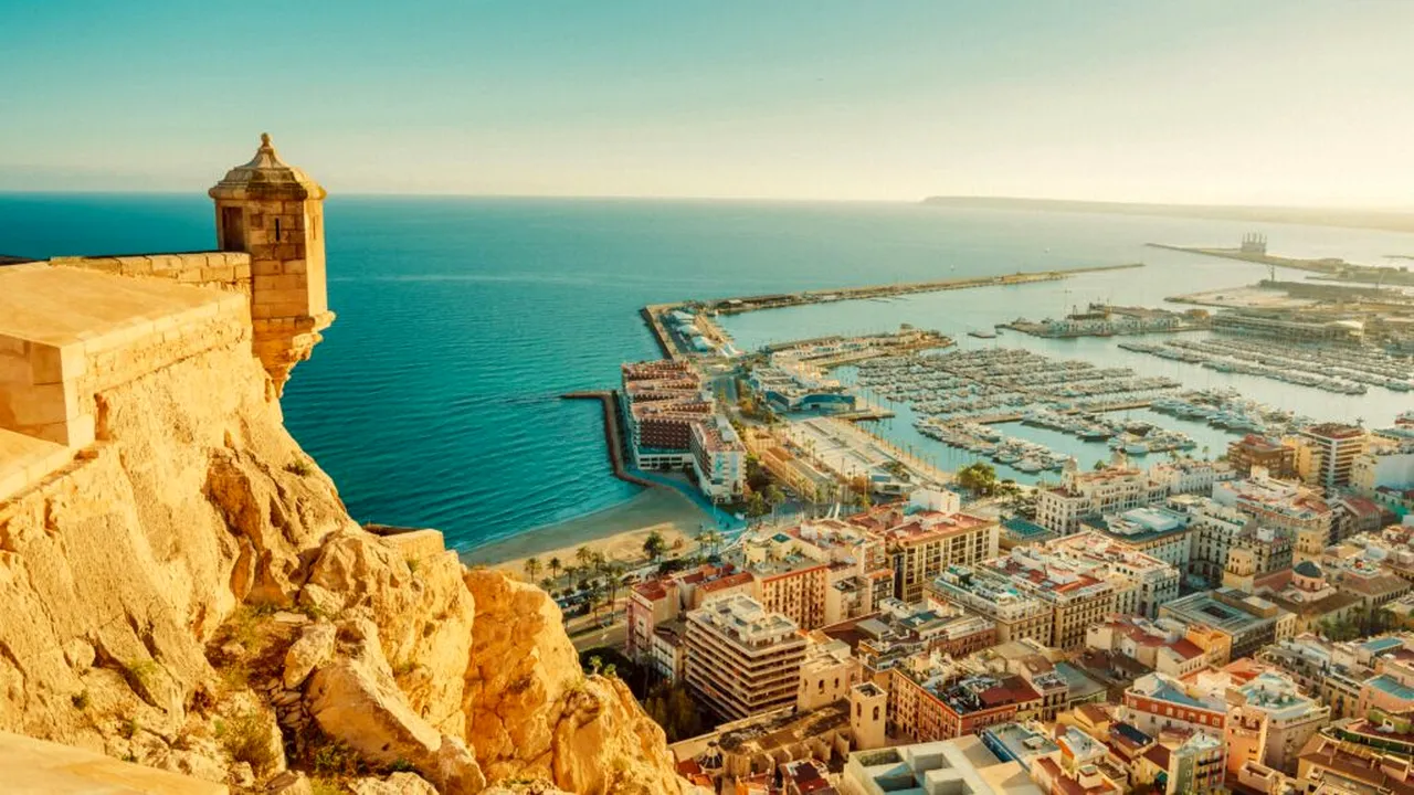 Cea mai scumpă stradă din Spania: harta luxului imobiliar de pe Costa Blanca