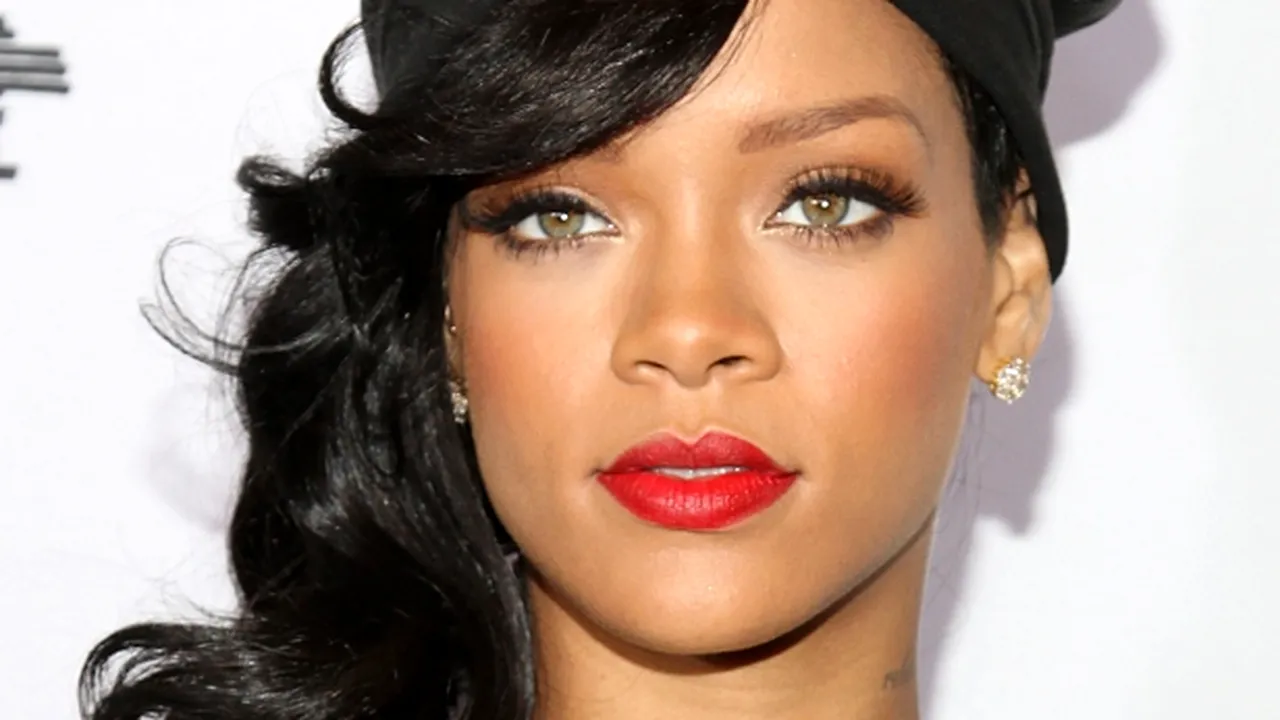 Rihanna şi Jack Dorsey, şeful Twitter, şi-au unit forţele pentru a ajuta victimele violenţei domestice: Donează 4,2 milioane de dolari 