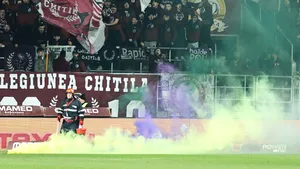 Jandarmeria a dat amenzi de peste 30 000 de lei la meciul Rapid București – Universitatea Craiova