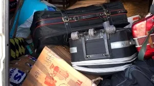 VIDEO | Şase adulţi şi un minor care intenţionau să iasă ilegal din România au fost depistaţi la Punctului de Trecere a Frontierei Nădlac