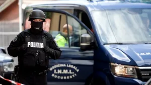 Intervenţie a mascaţilor pentru un bărbat care s-a baricadat într-o locuinţă din Sectorul 4