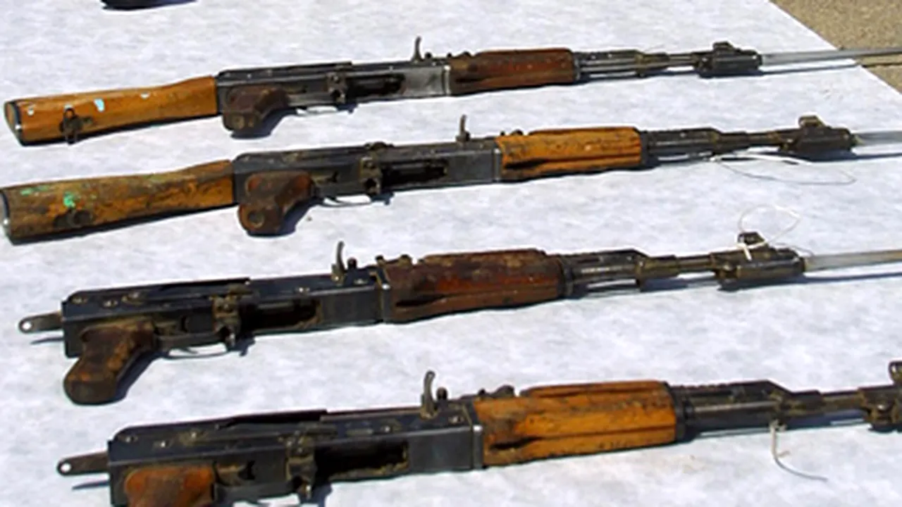 Complicele unui traficant de arme, arestat în România, a fost condamnat în SUA