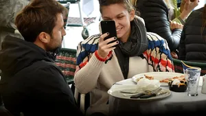 GALERIE FOTO | Primele fotografii apărute în presa internaţională cu Simona Halep şi Radu Barbu. În ce ipostaze au fost surprinşi cei doi îndrăgostiţi