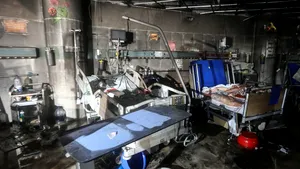 Incendiu puternic într-un spital din Bangladesh. Trei pacienţi, bolnavi de COVID-19, au murit la Terapie Intensivă