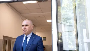 Bolojan spune că România are nevoie de un nou guvern cât mai rapid. Președintele interimar compară țara cu „o mașină care are două volane”