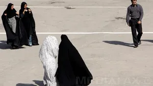 Temperatură-record de 73 de grade Celsius, măsurată de meteorologii din Iran - VIDEO