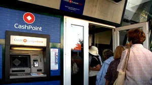 Şeful Direcţiei credite a băncii Credit Europe Bank din Braşov a fost reţinut - VIDEO