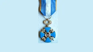 Nicolae Dobrin, decorat cu Ordinul Naţional „Serviciul Credincios” în grad de Cavaler