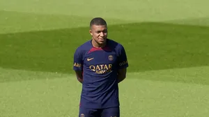 Kylian Mbappé s-a accidentat şi ar putea rata derby-ul spaniol cu Atletico Madrid