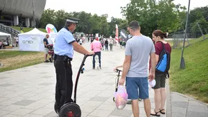 Viitorul transportului inteligent: Trotinete, taxiuri electrice, dar şi soluţii de transport în comun | FOTO