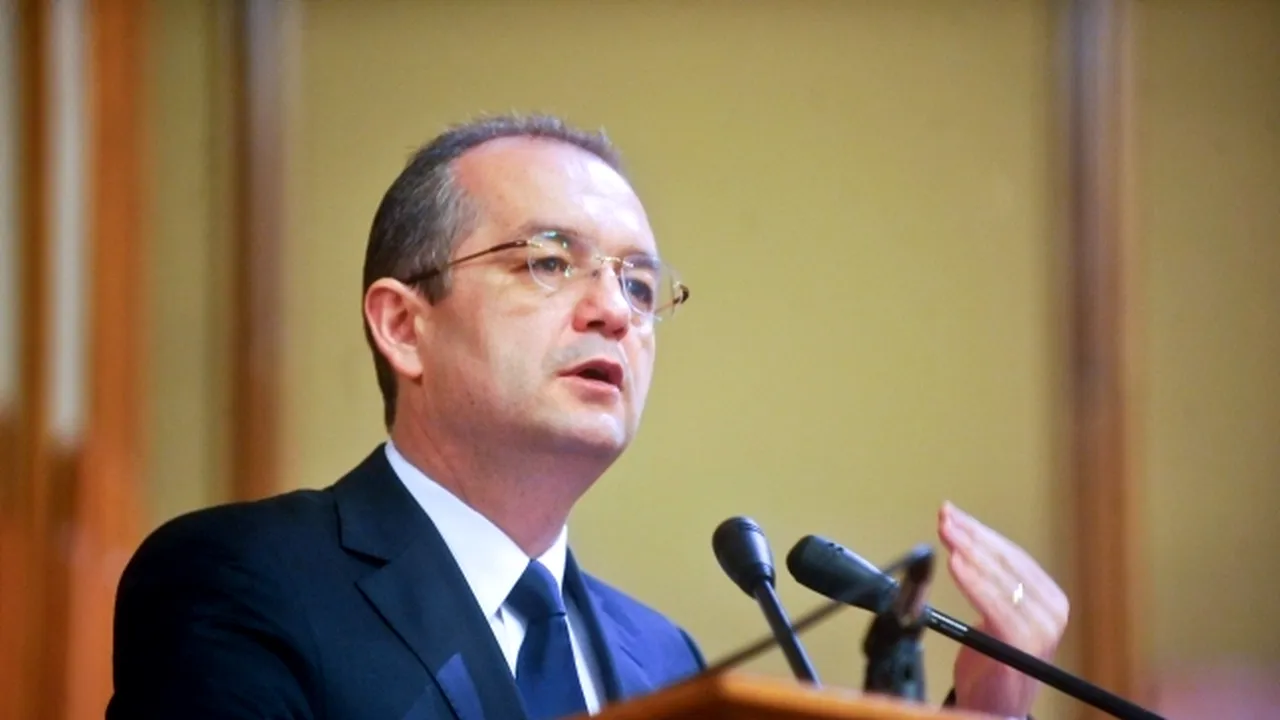 Boc: Proiectul de revizuire a Constituţiei conţine o eroare materială