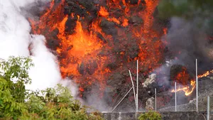 Vulcanul de pe insula spaniolă La Palma continuă să erupă