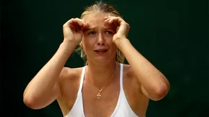 Şarapova nu şi-a pierdut simţul umorului. Reacţia Mariei după ce a aflat cu cât se închiriază terenul pe care s-a antrenat: 