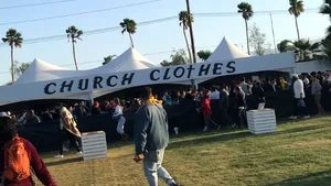 Rapperul american Kanye West vinde 