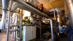 Accident la CET Bucureşti Vest: Doi electricieni s-au electrocutat