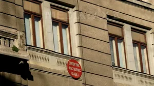 Vicepremierul Vasile Dîncu: Căutăm soluţii să reabilităm clădirile cu risc seismic fără să depăşim legea şi Constituţia