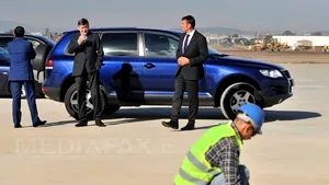 Crin Antonescu, huiduit pe Aeroportul Internaţional din Cluj