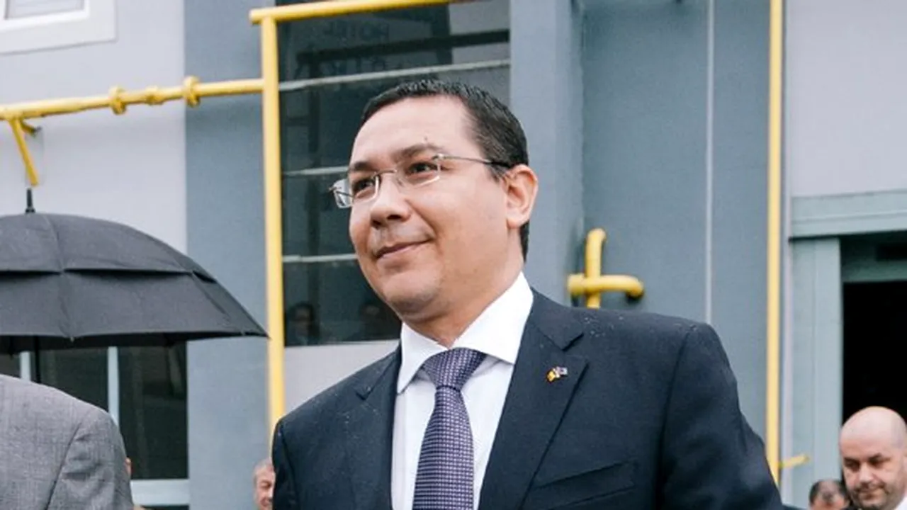 Ponta a revenit în Bucureşti cu o aeronavă a companiei Fly Dubai - surse. Premierul a ajuns la Palatul Victoria