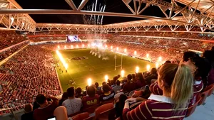 FOTO&VIDEO Ei ştiu că e pandemie? Australienii au umplut stadionul la meciul dintre Queensland Maroons şi New South Wales Blues 