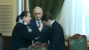Dan Şova, uns cu mir de o colegă de partid, în plenul Senatului - VIDEO