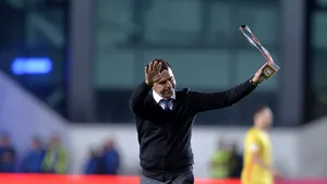 Naţionala României, explozie de bucurie în avion după meciul Simonei Halep / Contra: Ştim cât a muncit şi cât de greu este să ajungi lider mondial. Trebuie să fim mândri