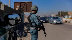 Administraţia Biden a anunţat guvernul de la Kabul că doreşte revizuirea acordului cu talibanii pentru a vedea dacă îşi respectă angajamentele 