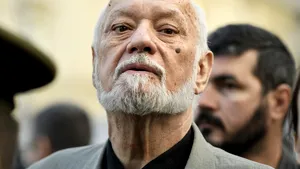 Astrologul care a salvat Securitatea: Gelu Voican-Voiculescu i-a împărţit pe securişti în buni şi răi