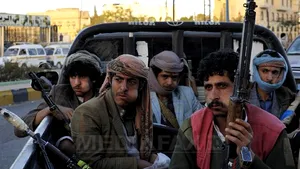 Rebeli houti au confiscat armament şi vehicule americane pe aeroportul din capitala Yemenului