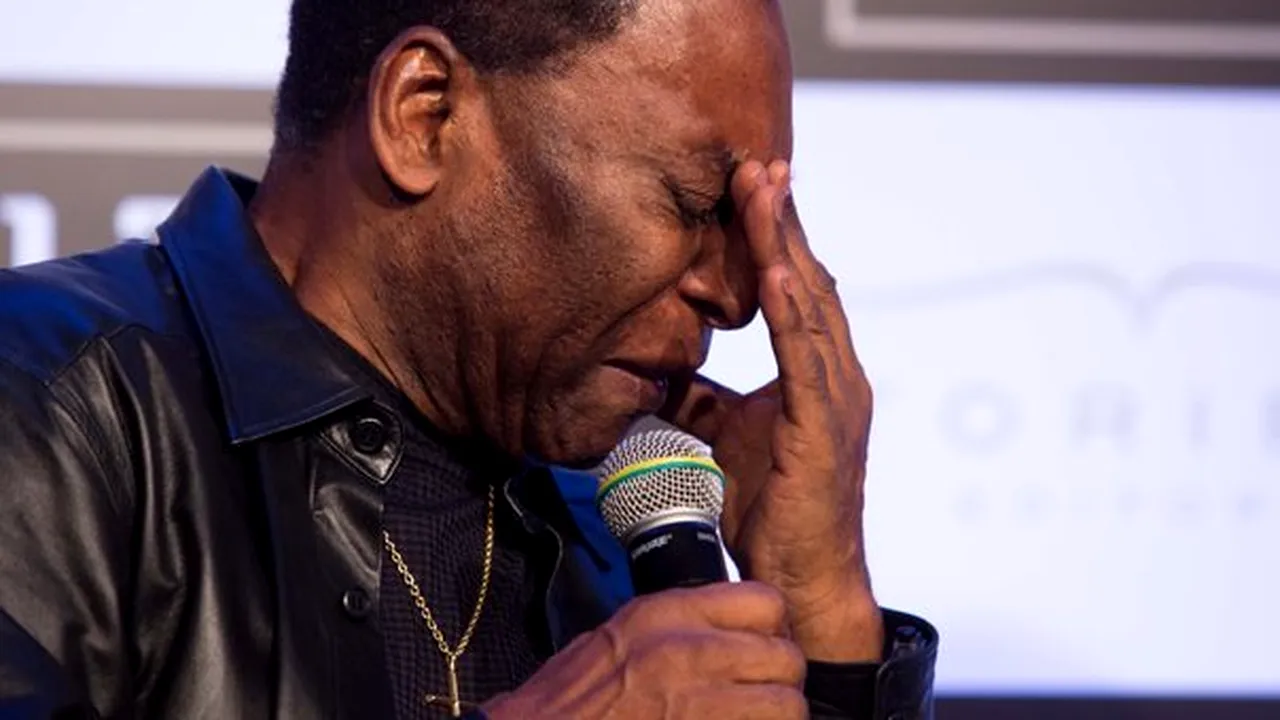 Imaginea cu care marele Pele şi-a speriat fanii. Legenda fotbalului mondial a atras toate privirile pe aeroportul din New York
