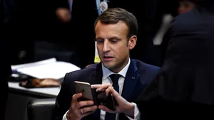Emmanuel Macron vrea introducerea unei legi care să contracareze răspândirea ştirilor false pe reţelele de socializare