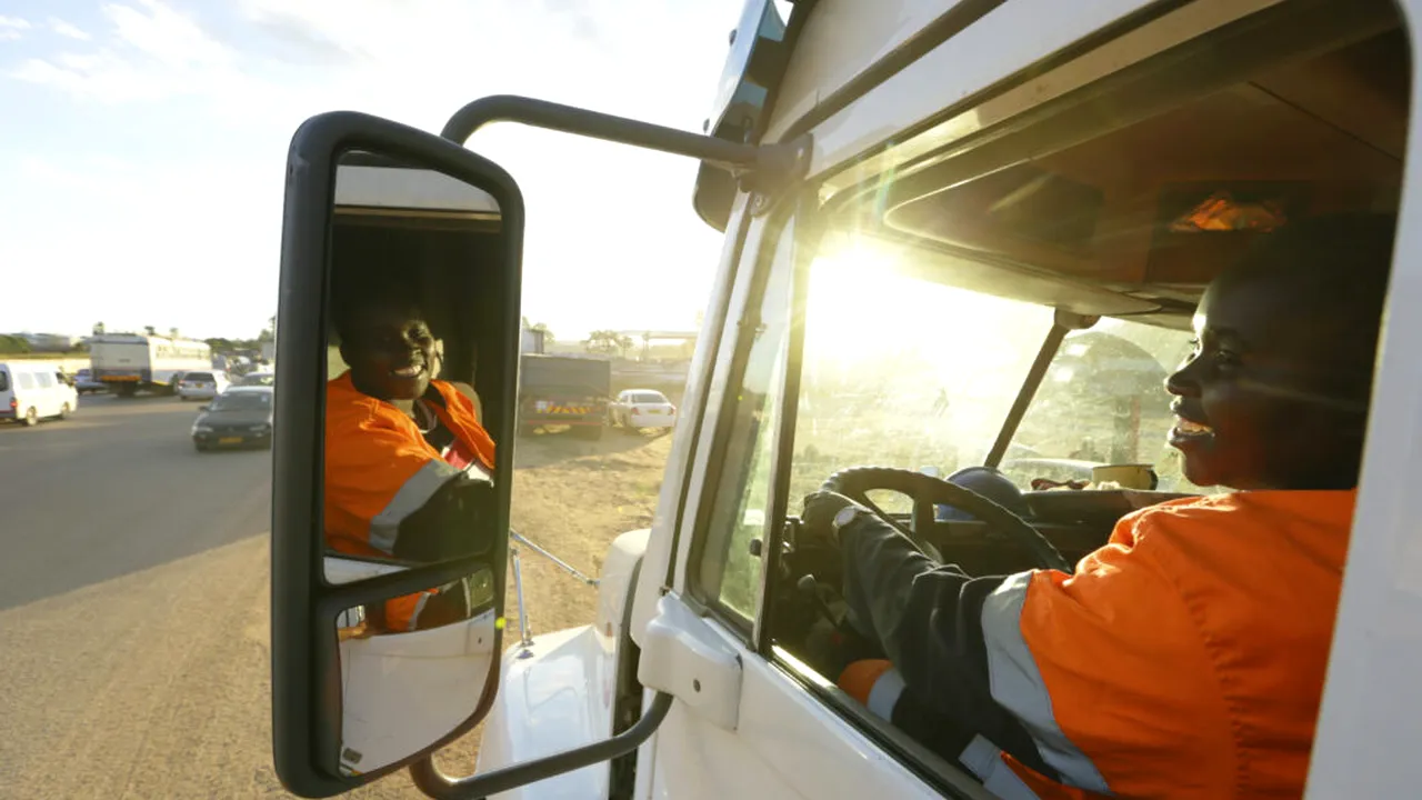 California revocă 17.000 de permise de conducere comerciale pentru imigranți