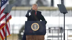 VIDEO. Mesajul lui Trump, după ce preşedinetele ales, Joe Biden, i-a cerut să se adreseze naţiunii: ”Ştiu că suferiţi”