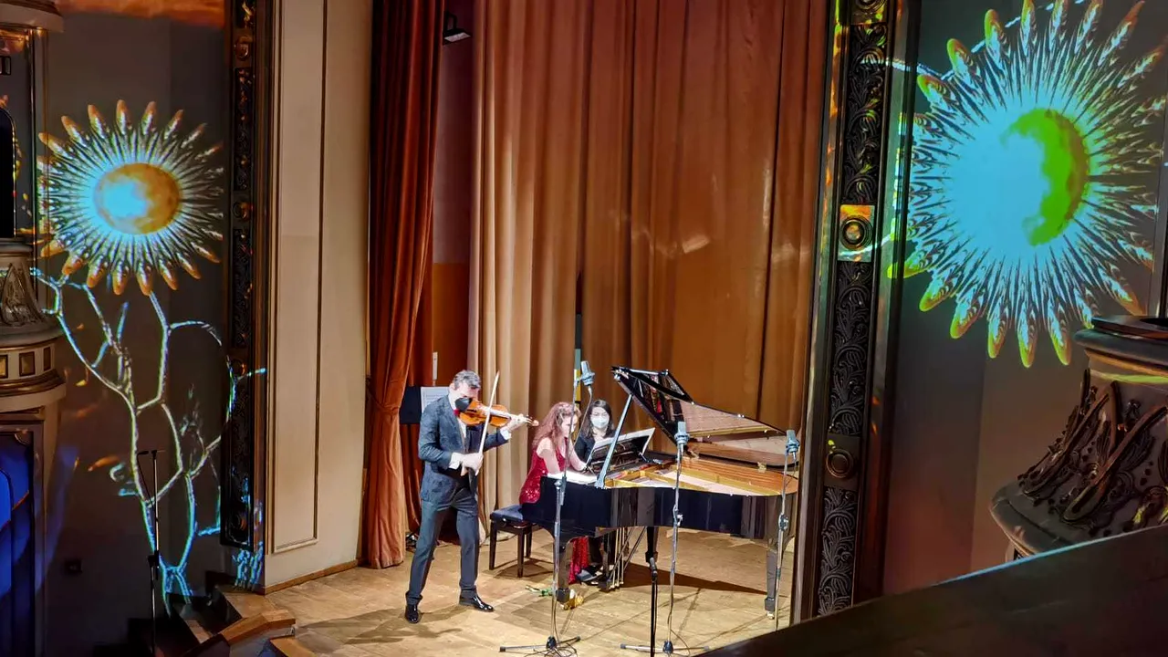 Concertul extraordinar ”Veşnicia s-a născut la sat” a lansat în premieră absolută piesa ”Future”