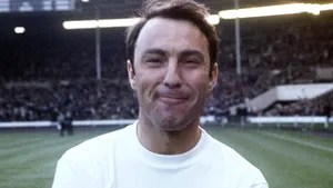 A murit legendarul fotbalist englez Jimmy Greaves, campion mondial în 1966. Declaraţie istorică: „Am fost beat din 1972 până în 1977”
