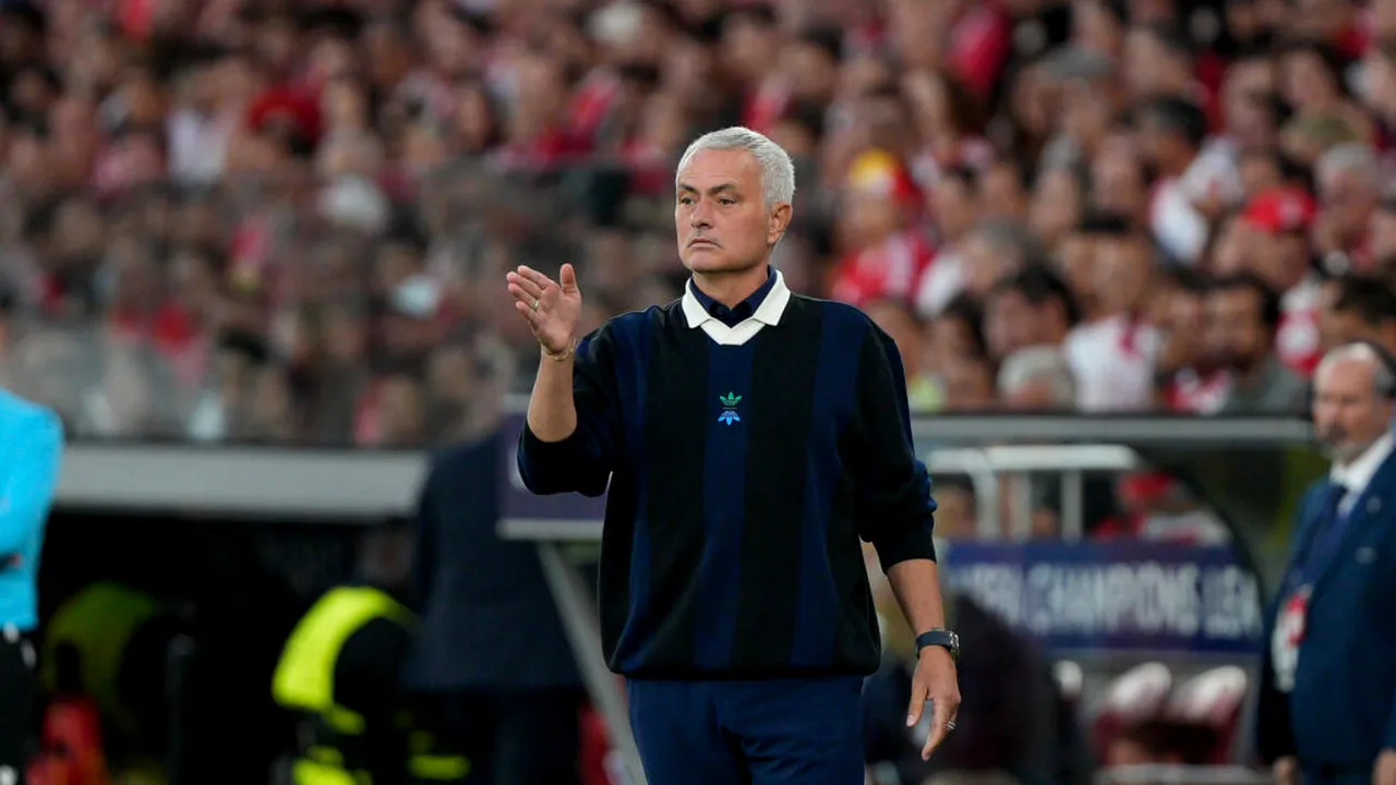 José Mourinho, prezentat oficial ca noul antrenor al echipei Benfica, după 25 de ani