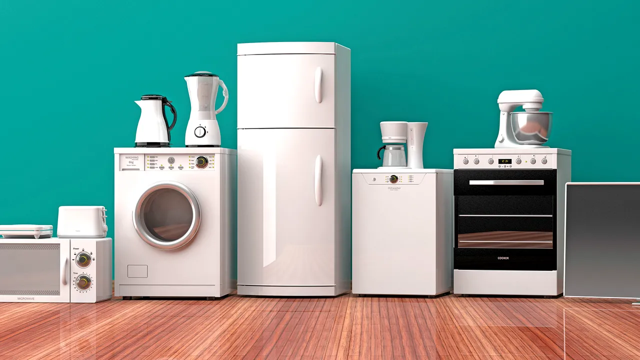 Sondaj: 80% dintre români preferă să cumpere electronice şi electrocasnice în rate 