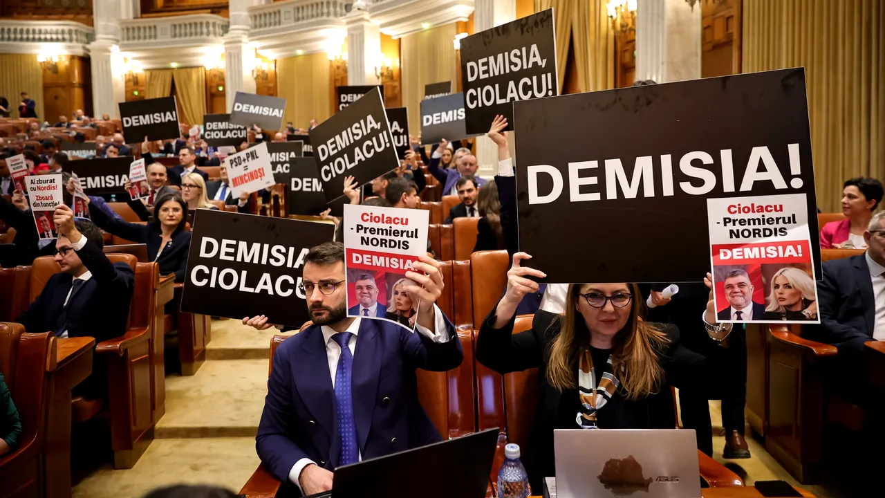 USR cere demisia premierului Ciolacu: „Ai zburat cu Nordis. Zboară din funcţie! ”