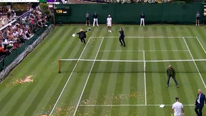 Protestarii au intrat pe teren la Wimbledon!